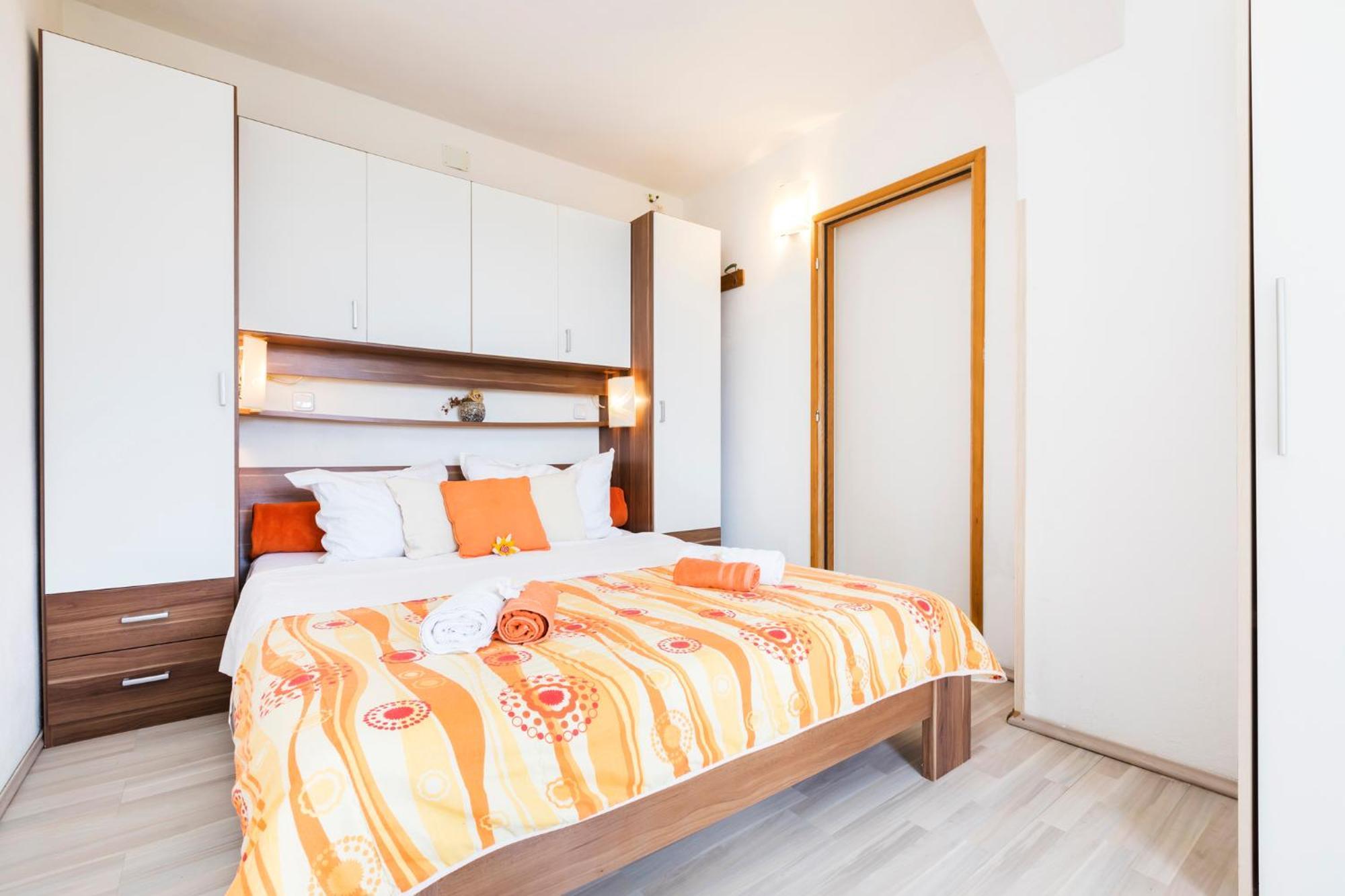 Apartmani I Soba Roberto I Mirjana 발룬 외부 사진