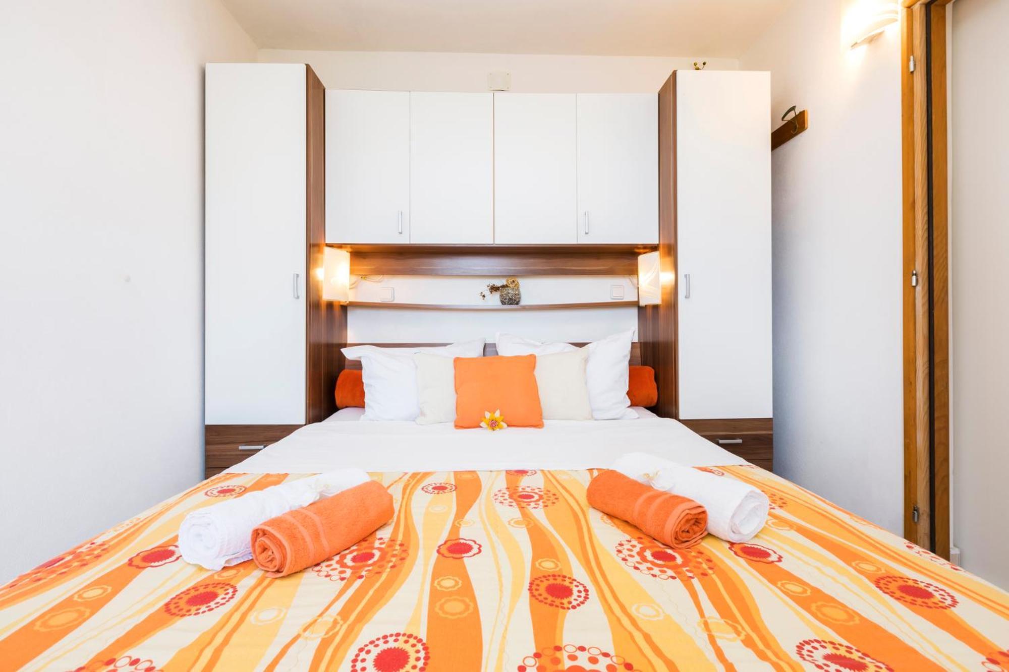 Apartmani I Soba Roberto I Mirjana 발룬 외부 사진