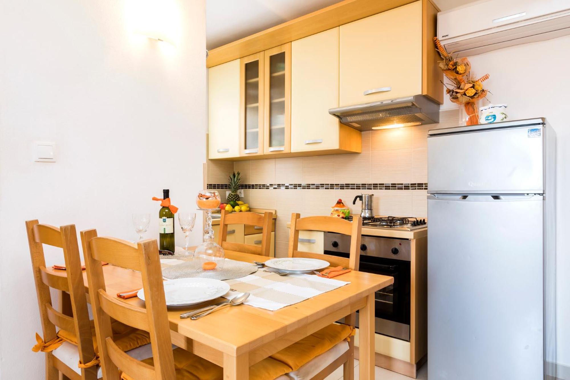 Apartmani I Soba Roberto I Mirjana 발룬 외부 사진