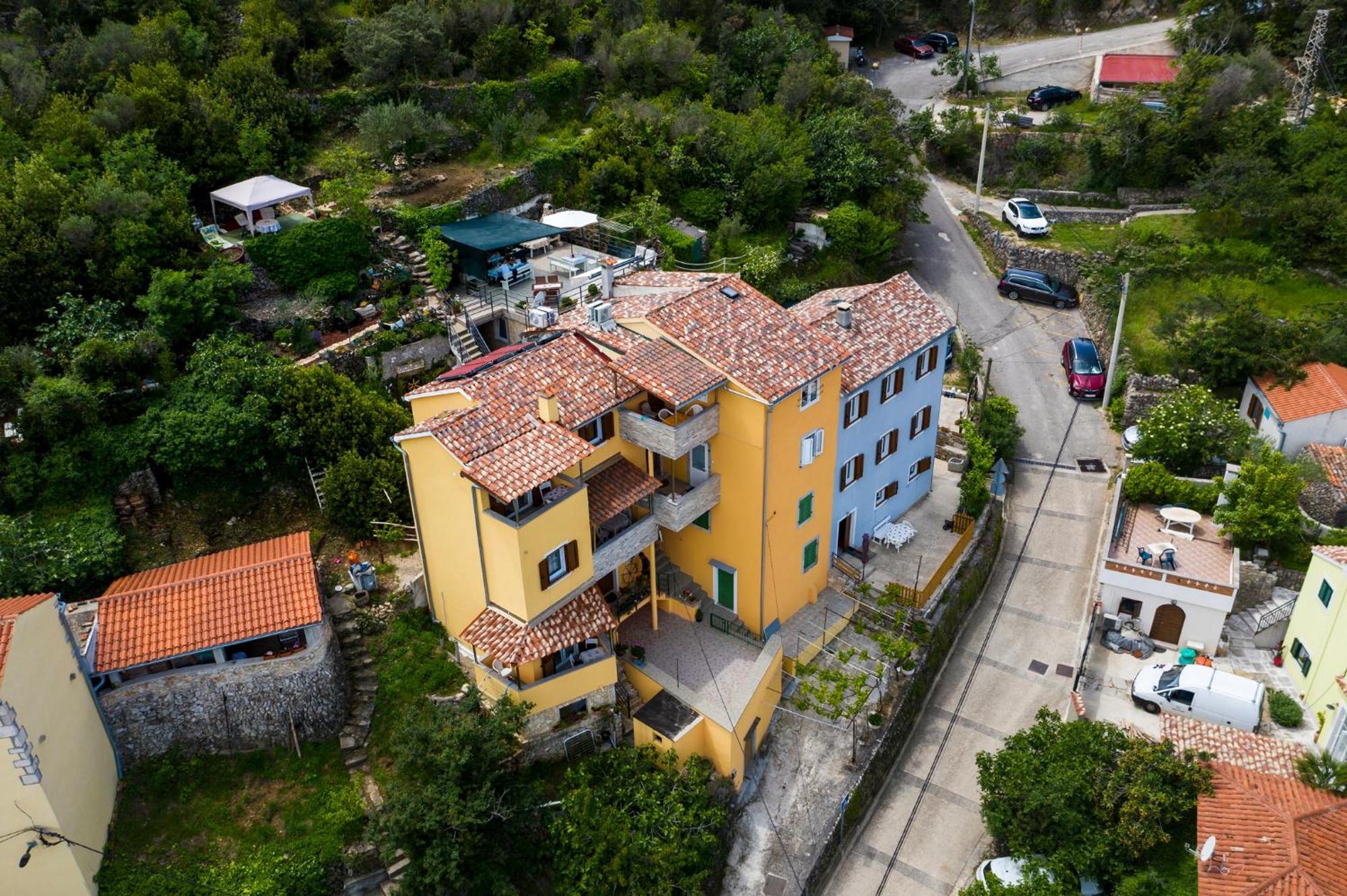 Apartmani I Soba Roberto I Mirjana 발룬 외부 사진