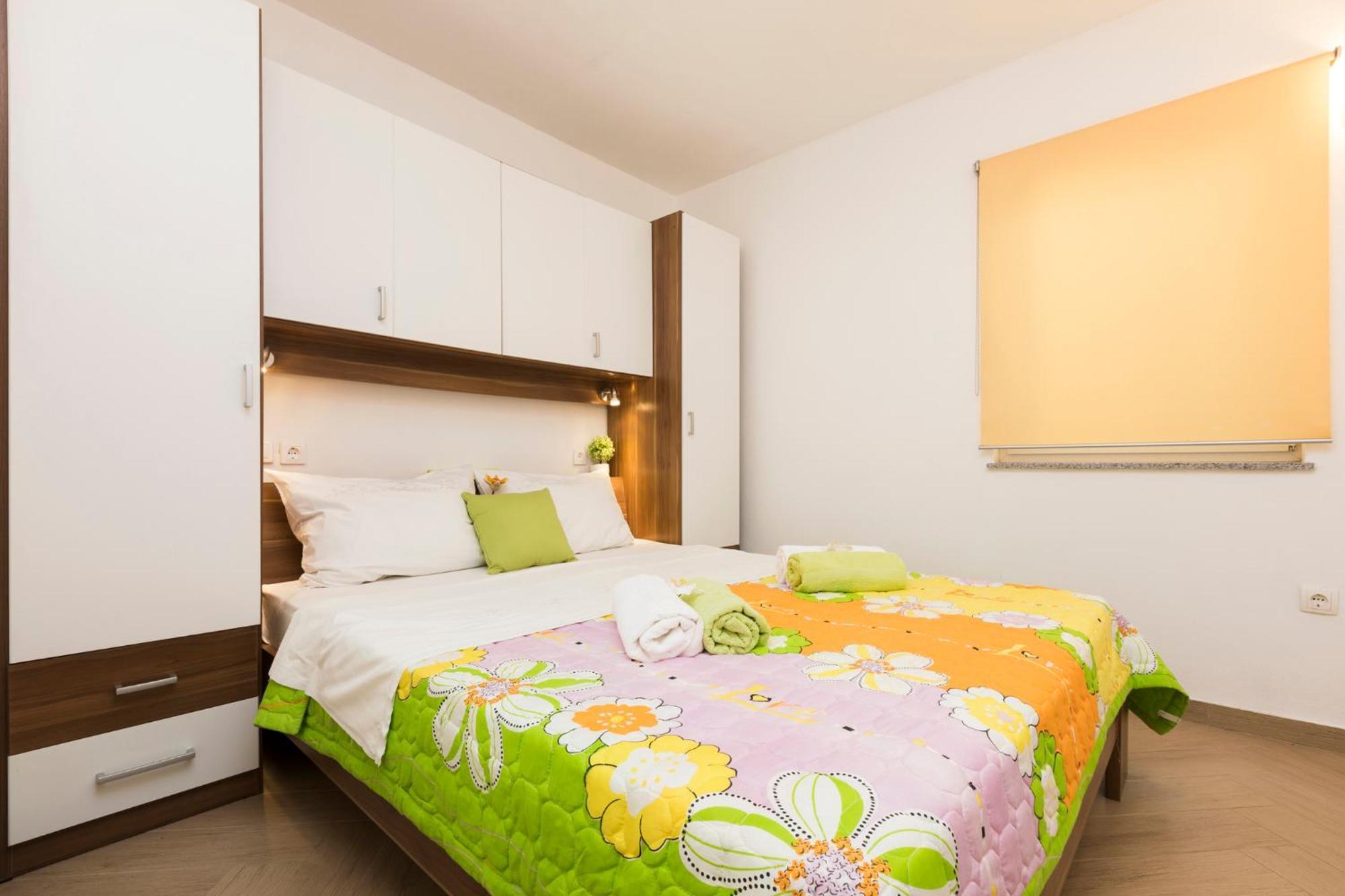 Apartmani I Soba Roberto I Mirjana 발룬 외부 사진