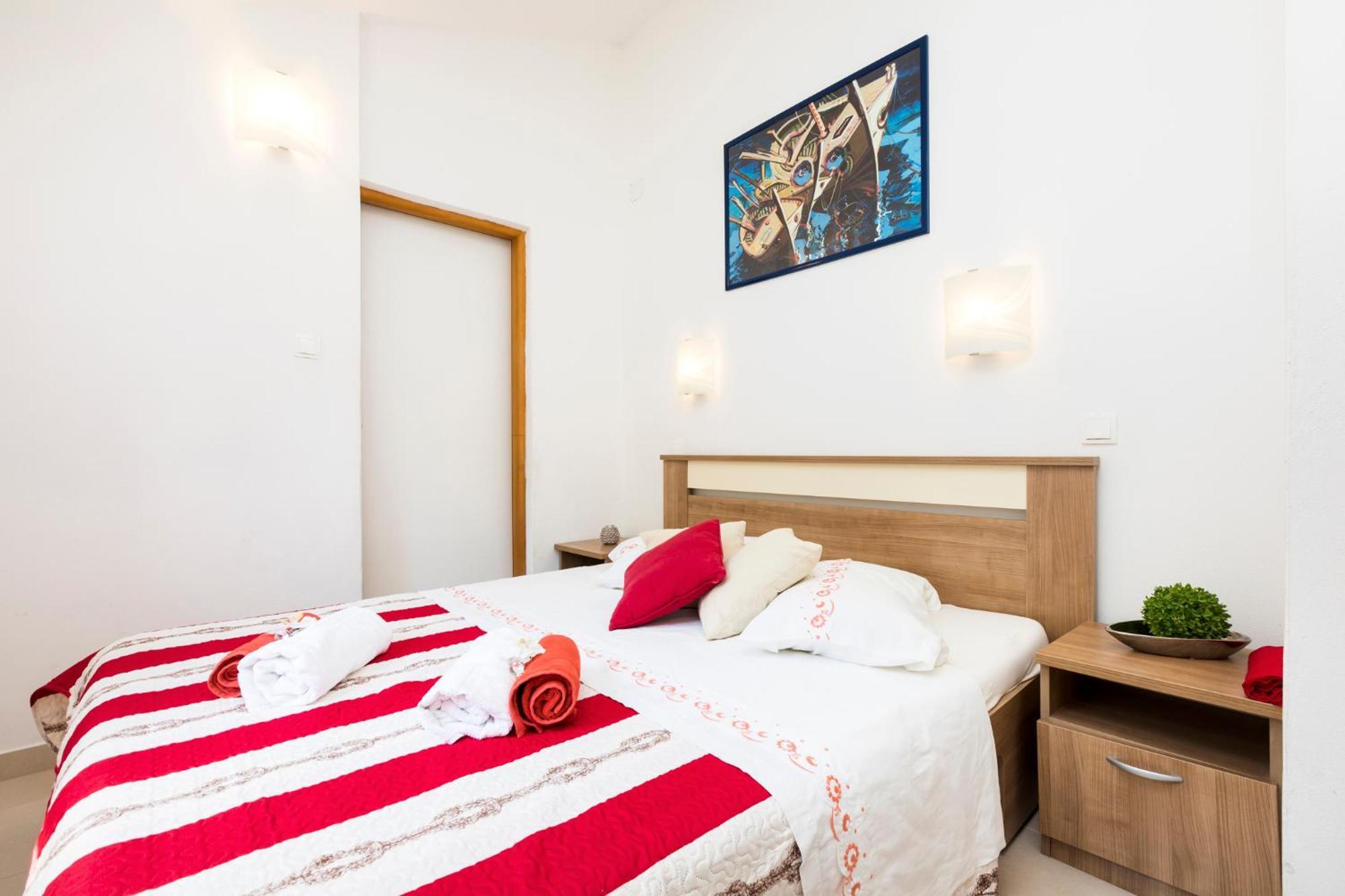 Apartmani I Soba Roberto I Mirjana 발룬 외부 사진
