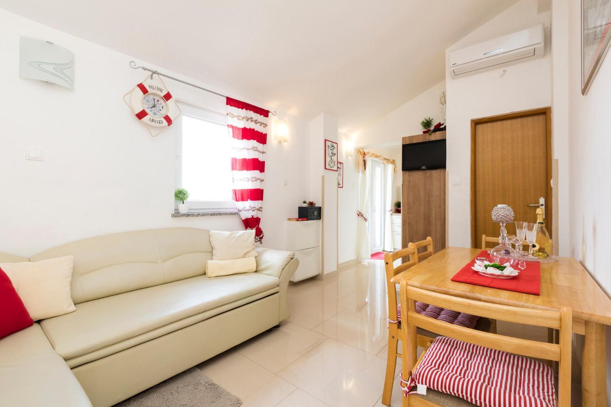 Apartmani I Soba Roberto I Mirjana 발룬 외부 사진